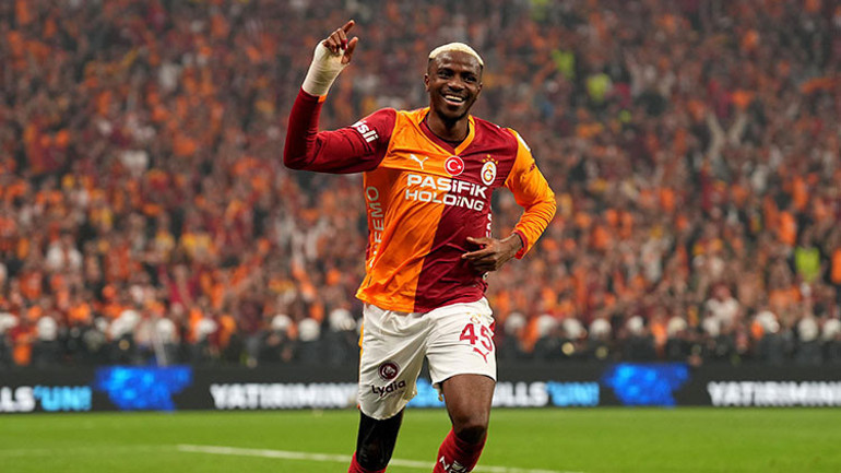  O kadar kötüydü ki skor bile kurtarmaz Osimhen kırmızı kart görmeliydi