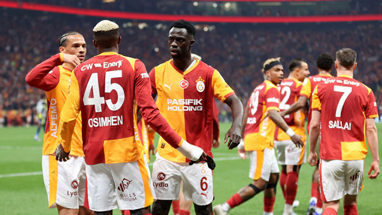  Atılmak için her şeyi yaptı