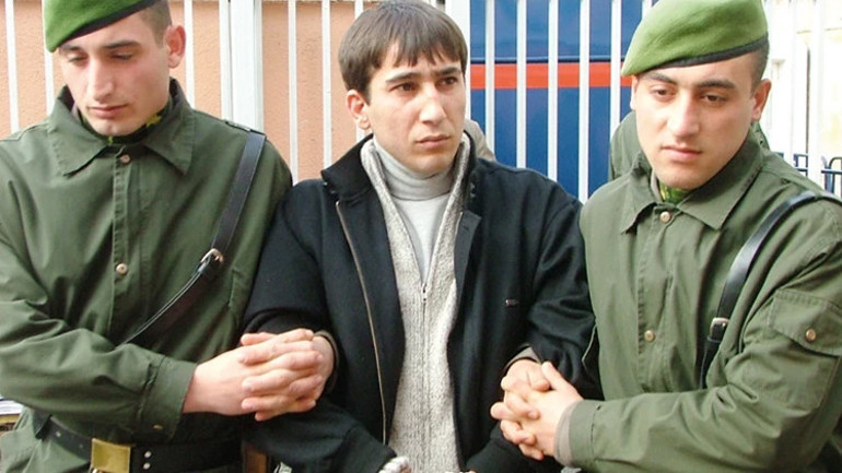 Komilikten suç imparatorluğuna Bir suç baronunun portresi