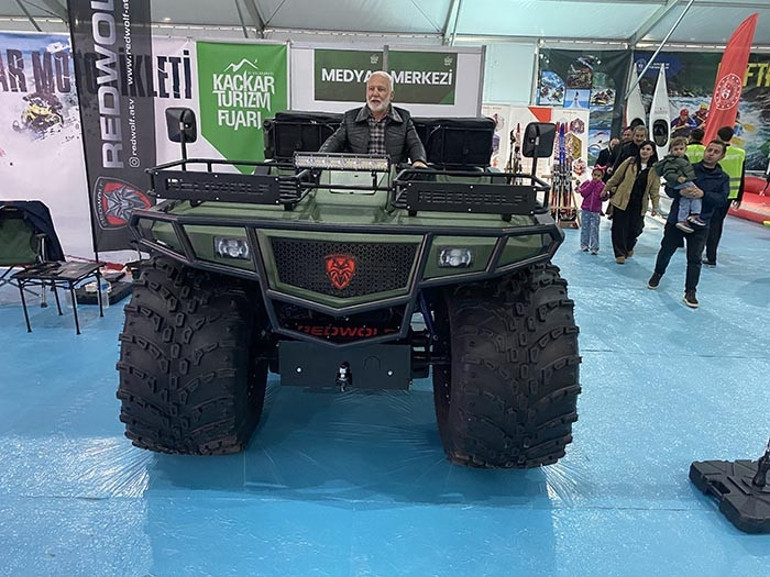  Suda yüzüyor, dağları aşıyor Araç ilgi patlaması yaşadı