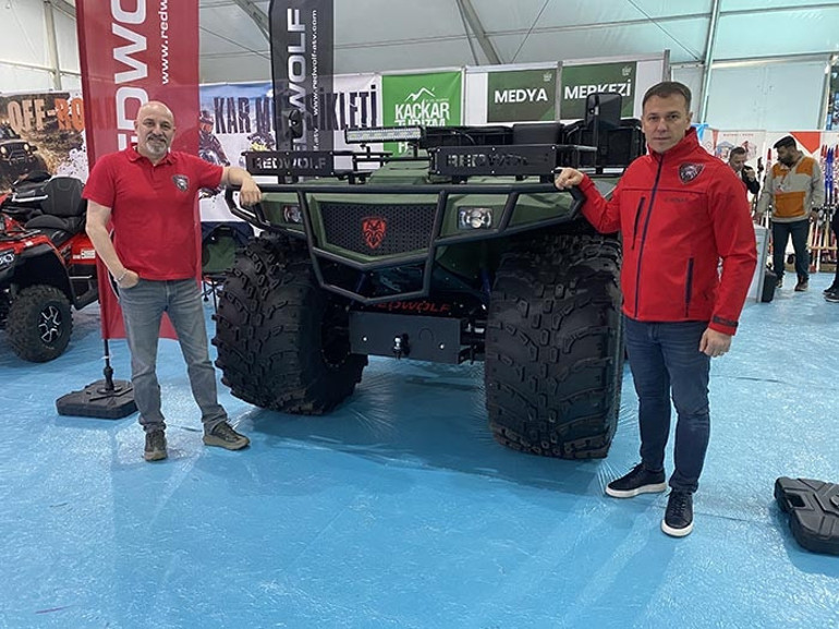  Suda yüzüyor, dağları aşıyor Araç ilgi patlaması yaşadı