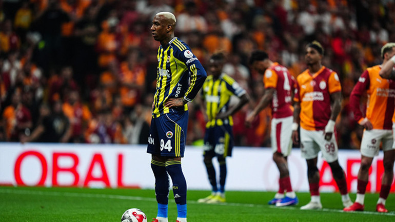  Atılmak için her şeyi yaptı