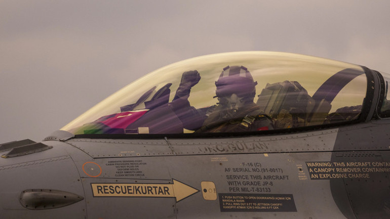 Yunanistana savunma anlaşması da çare olmadı: Atinada Türkiyeye karşı yalnız kalma korkusu