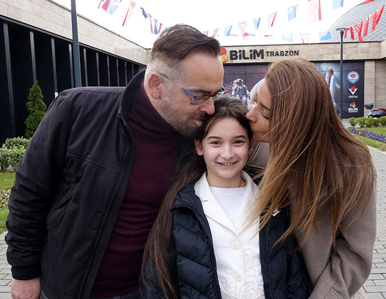 Matematik şampiyonu Lina, yeniden Türkiye birincisi oldu: Başarısının sırrını anlattı