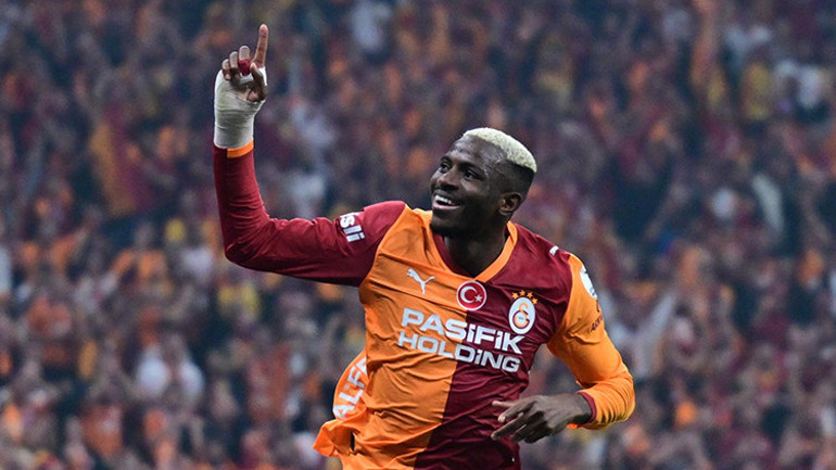  Arsenal derbide Osimheni tribünden izledi Beş yıllık maliyeti 200 milyon sterlini bulabilir