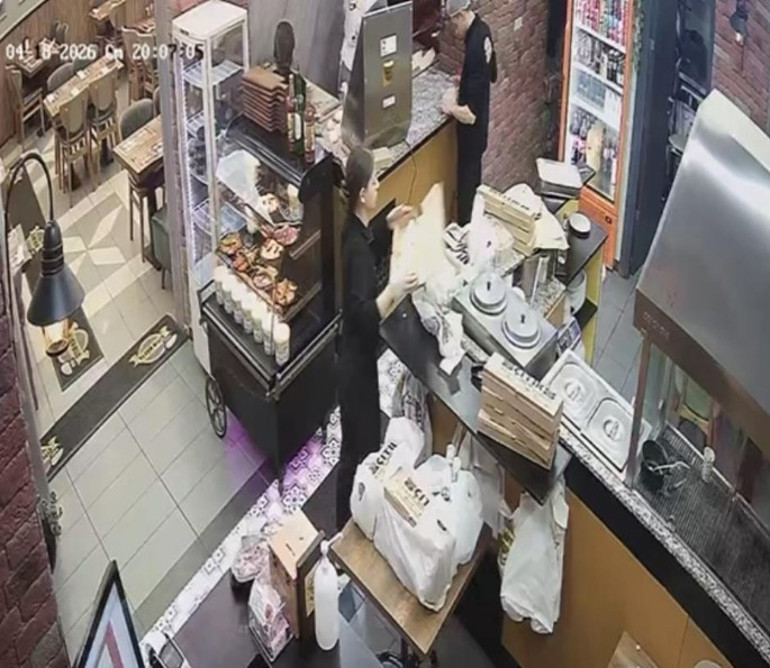 Taciz için 25 farklı restorandan husumetlisi adına sipariş verdi, restoran sahipleri isyan etti