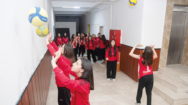 Bodrum katından şampiyonluğa... Azimle çalışarak 6 ayda 10 yıllık şampiyonu devirdiler