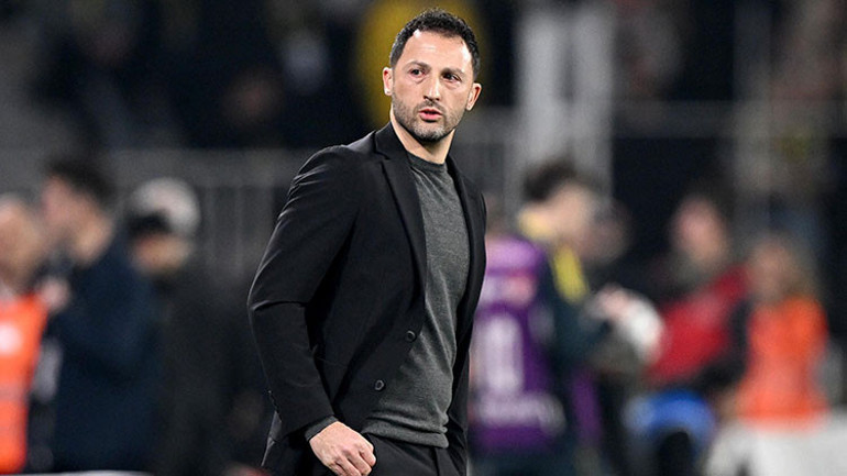  Yeni Fenerbahçeye ihtiyaç var En masum Tedesco, kurban seçtiler