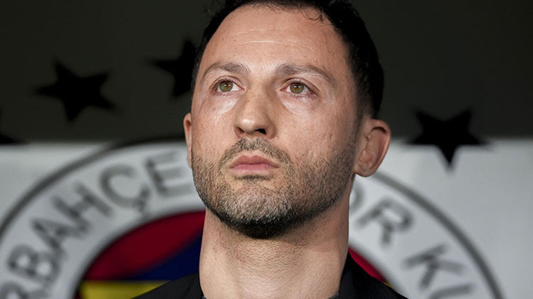  Yeni Fenerbahçeye ihtiyaç var En masum Tedesco, kurban seçtiler