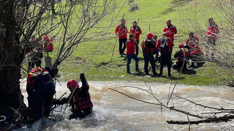 Dört gündür aranıyordu... 8 yaşındaki Osmanın derede cansız bedeni bulundu