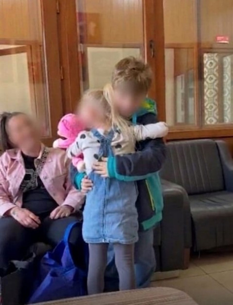 Bursadaki olay Türkiyeyi ayağa kaldırmıştı 7 yıllık esaretten kurtulan Nazar, ilk kez kardeşine sarıldı