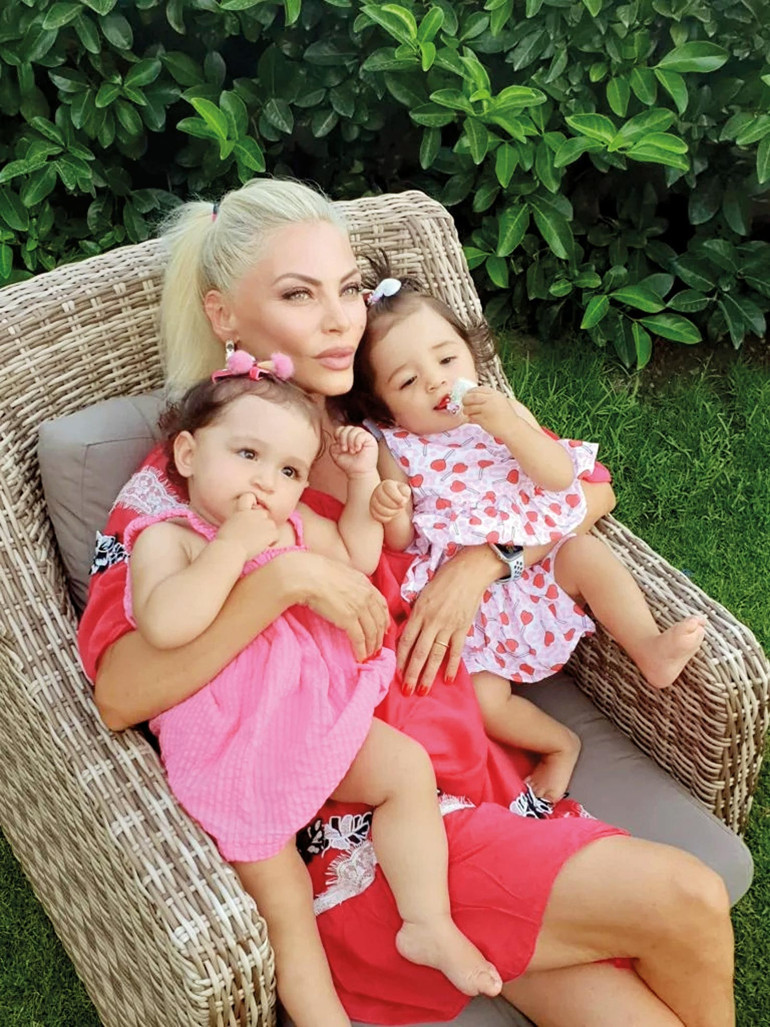 Babalara ‘alkış’ kadınlara ‘acaba’... 50 yaşından sonra annelik mümkün mü