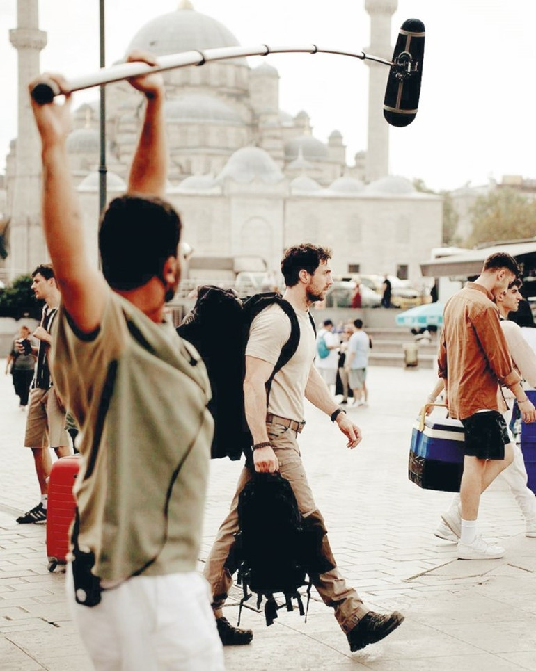 Theo James’i Eminönü’ne getiren film