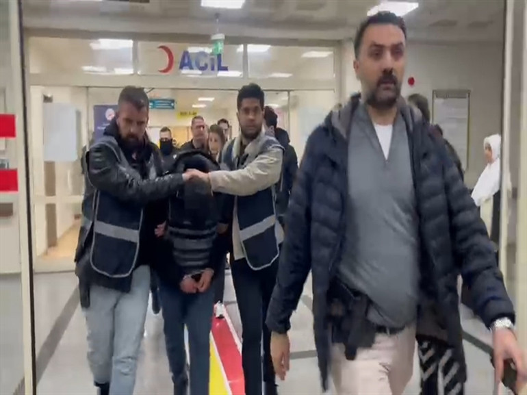Gülhan Börülce’yi altınları için öldürülmüştü Komşu çift hakim karşısına çıktı... Su içme bahanesiyle içeri girmiş