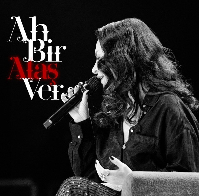 ‘Yine düştük yollara’