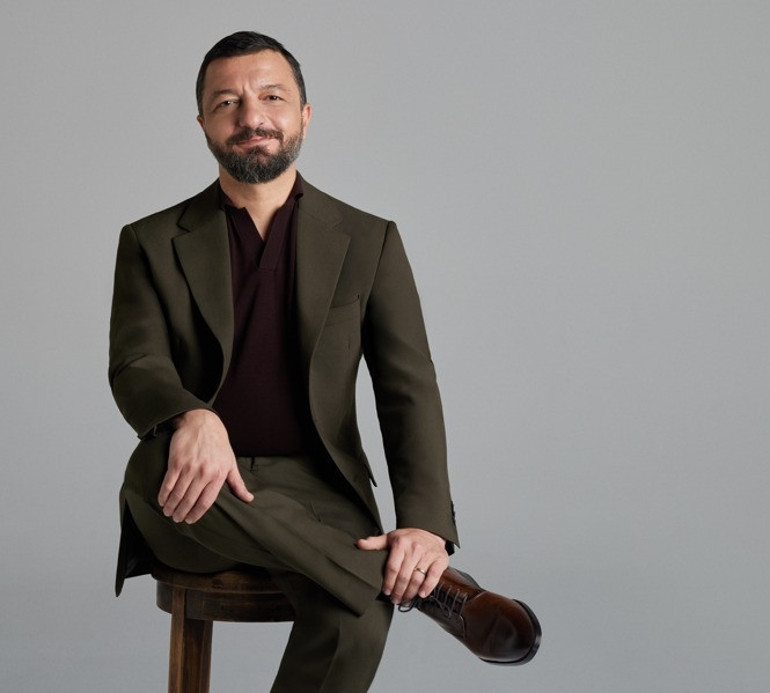 ‘Yine düştük yollara’