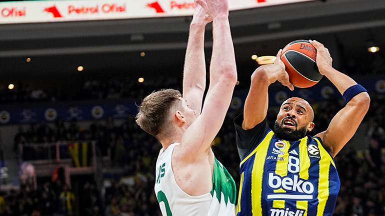 Fenerbahçe Beko, Zalgirisi devirerek durumu 2-0 yaptı Final-Foura bir adım kaldı