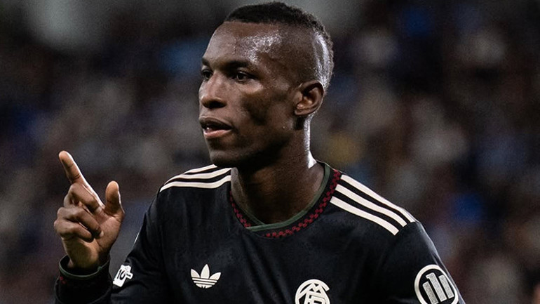 Fenerbahçe, Chelseanin 40 milyon euroluk santrforunu istiyor