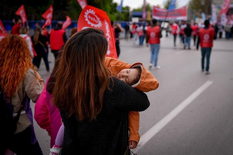 1 Mayıs Emek ve Dayanışma Günü: 1 Mayıs tedbirleri açıklandı | İzinsiz gösteriye polis müdahalesi: Gözaltılar var