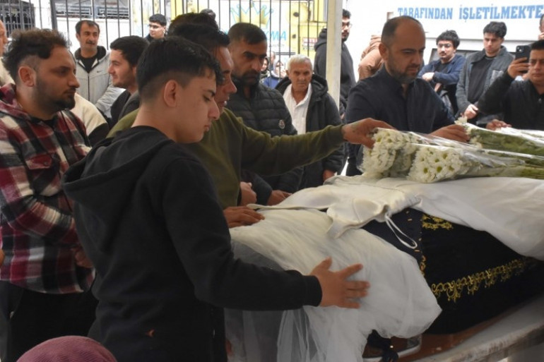  20 yaşındaki Hatice, son yolculuğuna uğurlandı