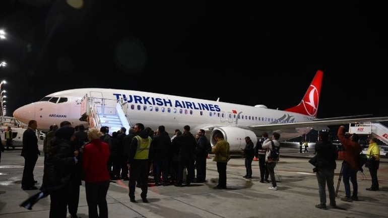 Küresel Sumud Filosu aktivistlerini taşıyan uçak İstanbulda