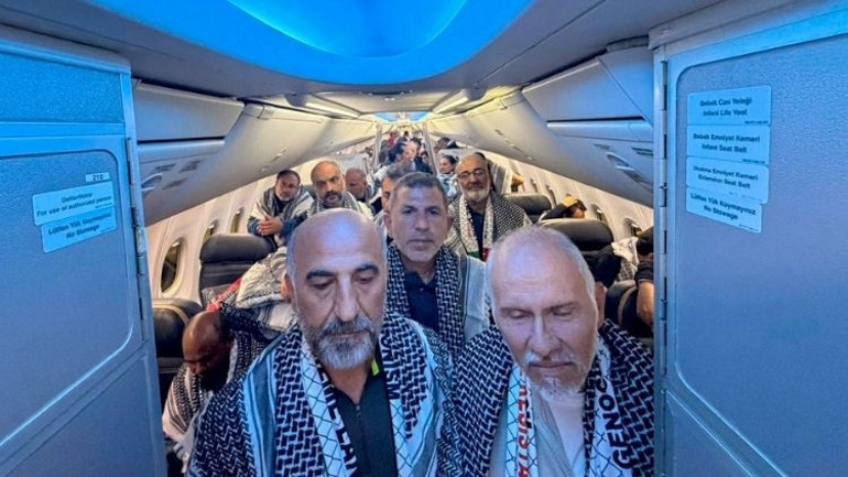 Küresel Sumud Filosu aktivistlerini taşıyan uçak İstanbulda
