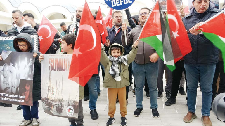 SUMUD Filosu’na müdahale... Girit’te aktivist krizi