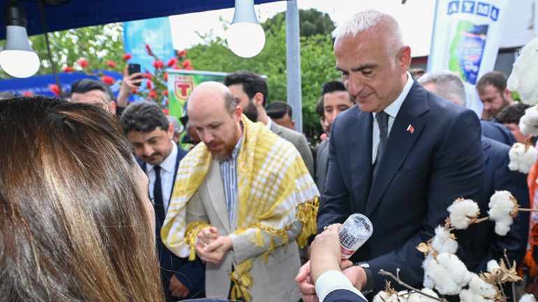 Aydın’ın emeği, kültürü ve mirası festivalle sahneye çıktı Bakan Ersoy: Bu topraklar değer üreten bir medeniyetin merkezidir
