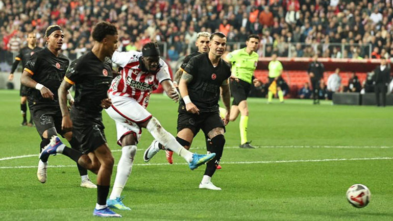  Bu maç bazı kelleleri alır Boynu Bükükleri dinleyerek çıktı
