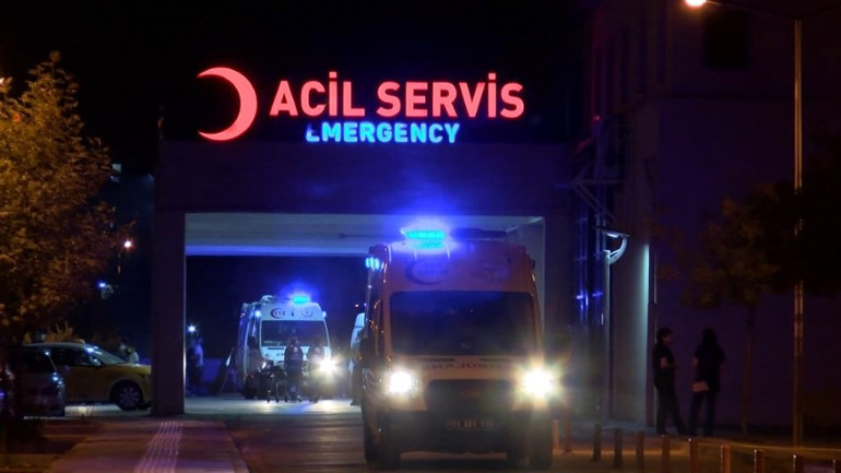 Diyarbakırdaki kutlamalarda 11 kişi yaralandı, 10 kişi gözaltına alındı