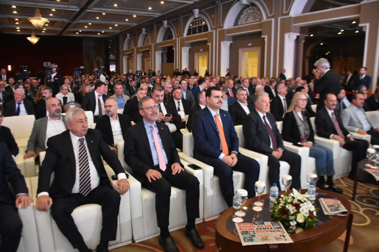 AK Parti Genel Sekreteri Eyyüp Kadir İnan: Çeşme Projesi ile 2 senede 20 milyar TLyi İzmire getireceğiz