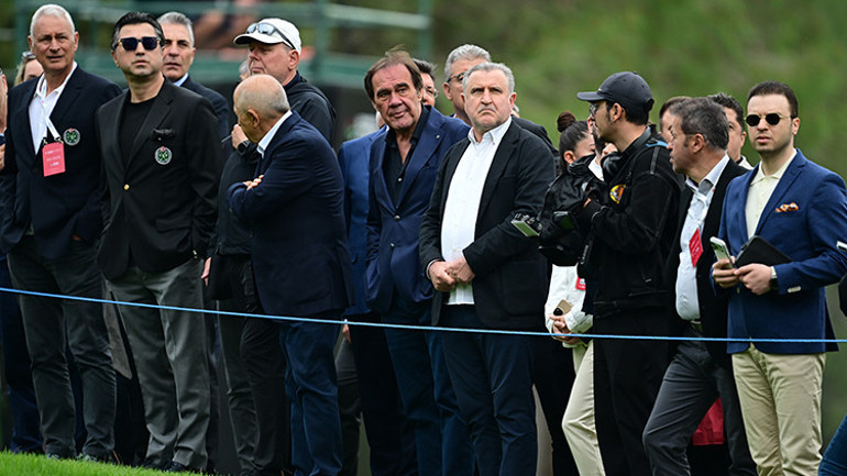 Bakan Bak, Turkish Airlines Open 2026 Golf Turnuvası ödül töreni için Antalyada