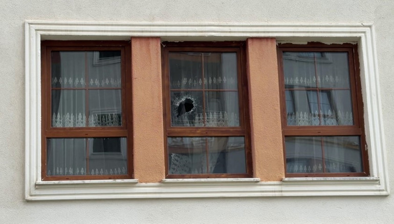 Gözü dönmüş koca kurşun yağdırdı