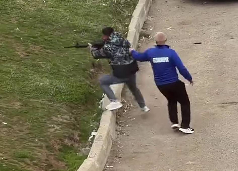 Gözü dönmüş koca kurşun yağdırdı