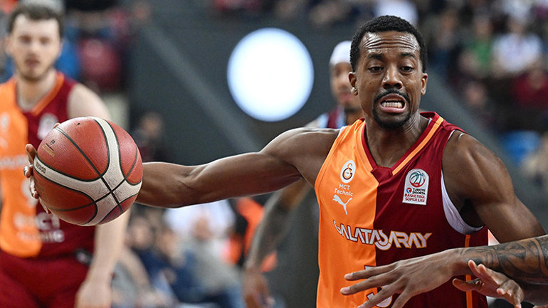 Galatasarayın yıldızı Errick McCollum’dan Panathinaikos başkanının cezasına tepki: Çok ağır