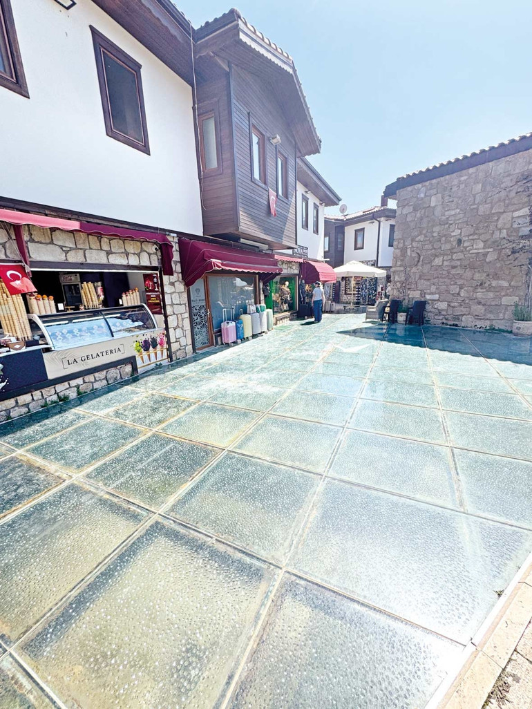 Antik Çağ’ın liman kenti... Side balık sırtı inşa edilmiş