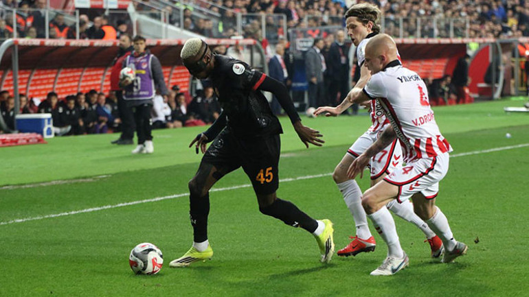 Galatasarayda Samsun maçı sonrası ortaya çıktı Sözleşmesi yenilendi