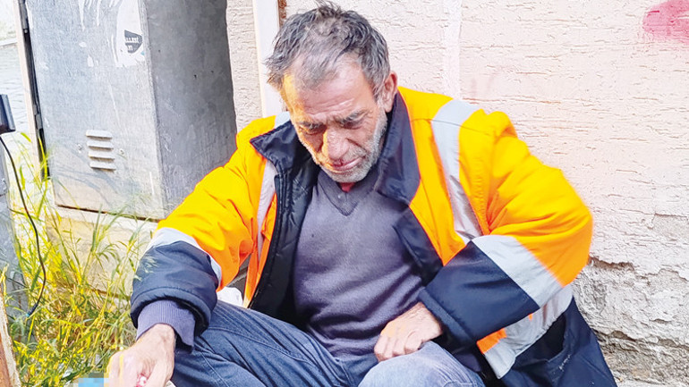 Tartıştığı çocuklar tarafından darp edildi