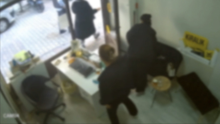 Burçin Şahin kayınvalidesi tarafından katledilmişti Görümcesi gözaltına alındı... Cinayetten önce çocukları evden çıkarmış