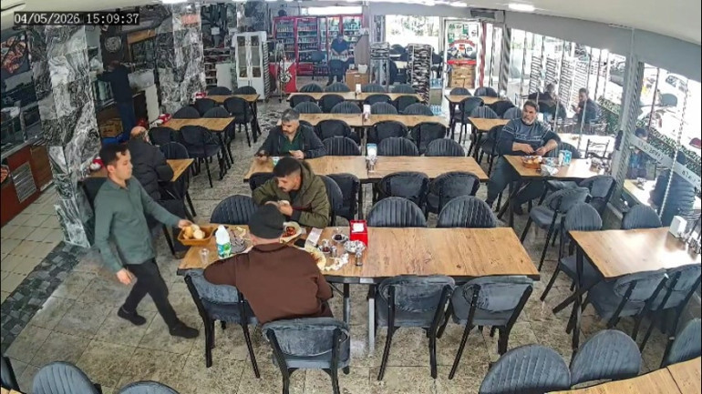  İstanbuldaki büfede film sahnesi gibi anlar... | Yakalasam ağzını burnunu kırardım