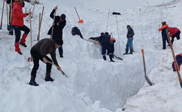4 ay önce çığ altında kalmıştı Cansız bedeni 7 metre karın altından çıkarıldı