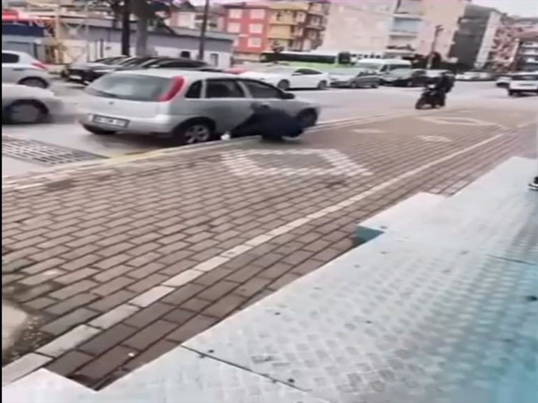 Tepki çeken görüntüler Kediyi yanına çağırıp yüzüne yağ çözücü sprey sıkmıştı... Adli kontrol şartıyla serbest bırakıldı