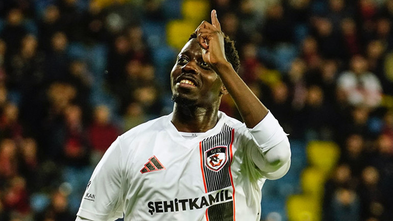 Süper Lig devleri, Mohamed Bayonun peşinde