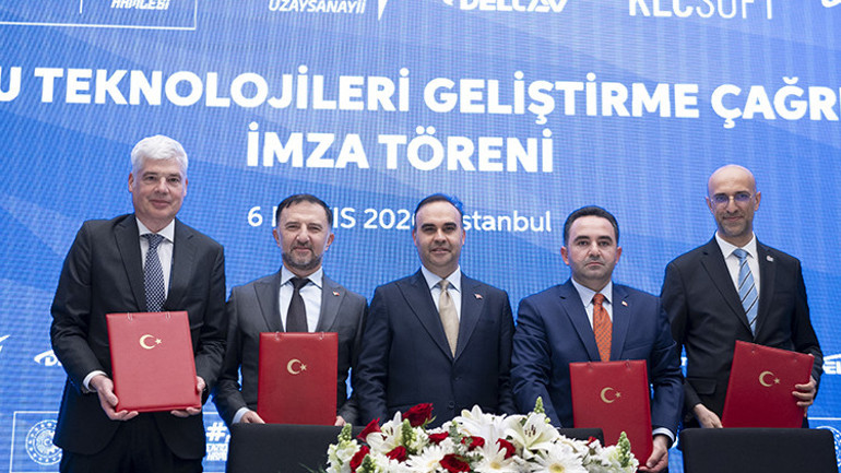 TÜBİTAKtan SAHA 2026da 14 imza