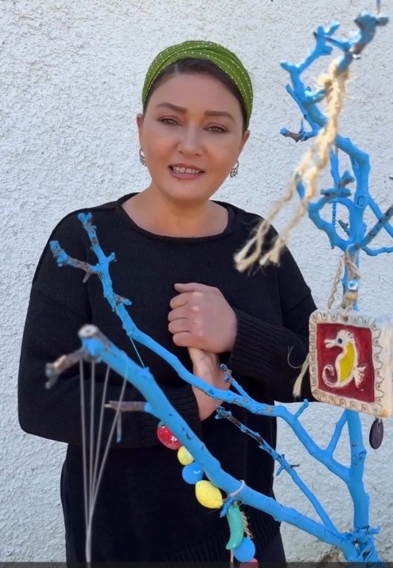 Dilek ağacı gibi dolaşacağım