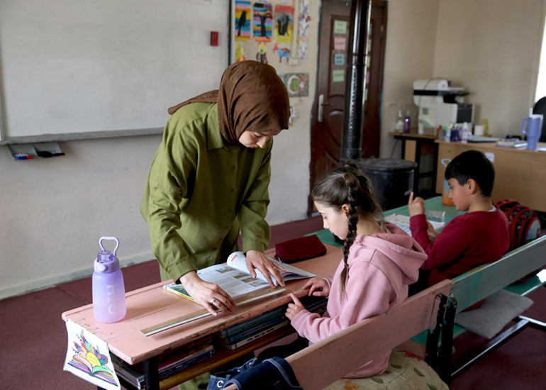 Mezrada bir eğitim hikayesi... Kevser öğretmen ve Yusuf ile Melek