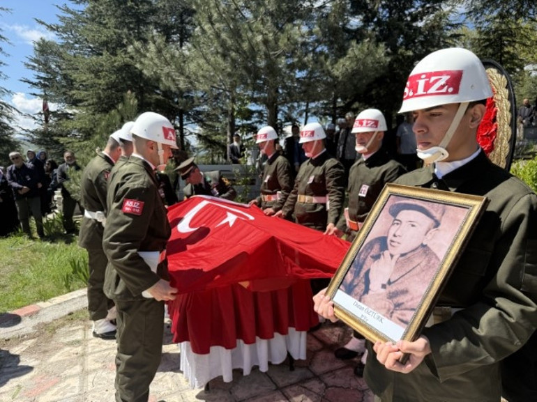 Bir vefa hikayesi Silah arkadaşı tesadüfen fark etmişti: Şehidin naaşı 61 yıl sonra baba ocağında