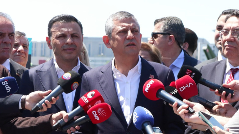 CHP lideri Özel, SAHA EXPO 2026yı ziyaret etti