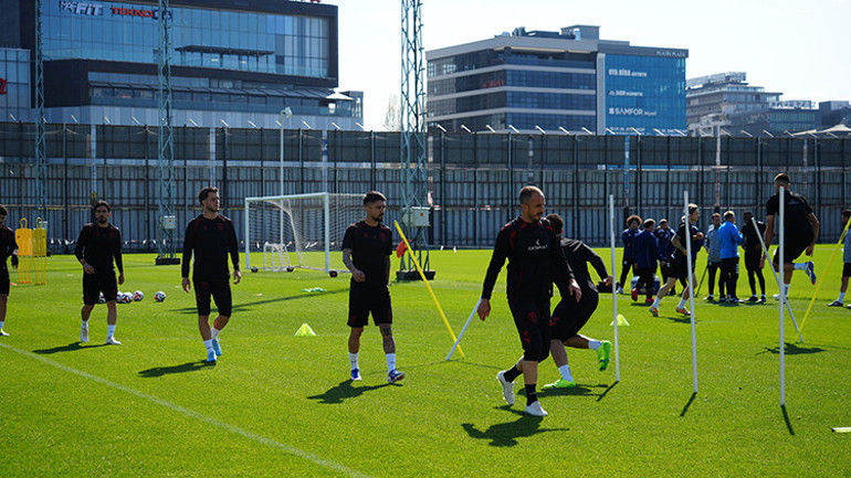 Zeki Yavru: Futbolu Samsunspor’da bırakmak istiyorum