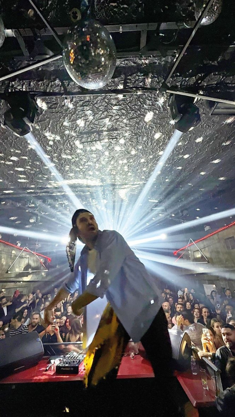 Yükselen tempo, bitmeyen gece